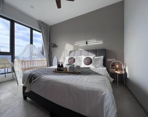 NEW Georgetown 22 Macalisterz Elegant 2BR 5pax