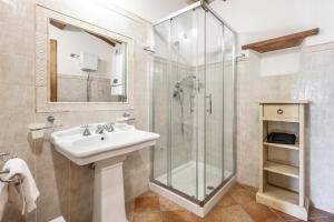 ISA - Residence with thermal and sports pools in Sorano