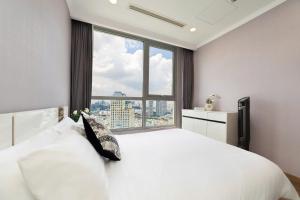 Landmark Grand Manor