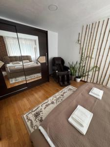 Central main street apartament - Ubytování bez kategorie ve městě Vişeu de Sus