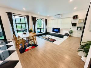 See Sky Poolvilla Khao Yai