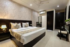 Denver Hotel Delhi Airport - Free Airport Drop