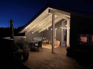 Cosy Summer House At Kobæk Strand