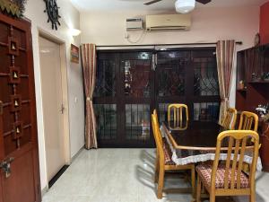 Cozy 3BHK - Heart of Vadapalani in Gated Community