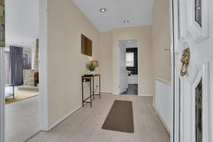 Oceanview Retreat & Private Parking