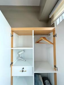 New 2-bedroom deluxe condo for 5 pax across Mall of Asia