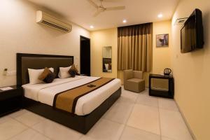 Hotel Kingston Park, Karol Bagh, New Delhi - 2 Mins from Metro