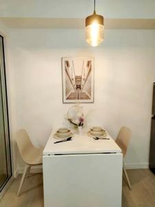 Elysian Stays Manila at Azure Urban Resort