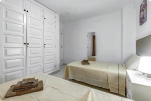 Magnificent beachfront apartment