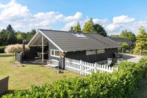 M333-Vaeggerlose-Krondyrstien-58