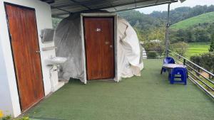 ข้างเขาแคมป์ Khangkhao Camp