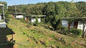 ข้างเขาแคมป์ Khangkhao Camp