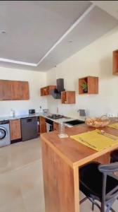 10 minutes from Monastir Airport, private apartment with a large open plan layout
