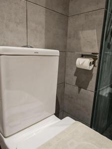 Cozy Comfy Stay near Farm in the City UPM MRT