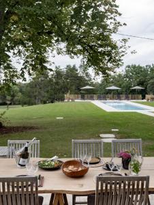 La Grande Maurague, Boutique Guesthouse with Pool in South of France, Peaceful countryside Stay in the Gers