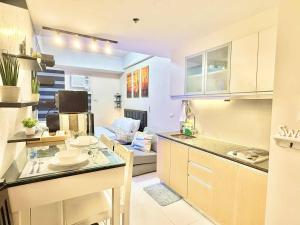 Aura Zen Suites condotel