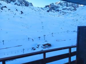 Studio cabine 4 pers. avec parking couvert, balcon sud aux pieds des pistes - FR-1-404-331