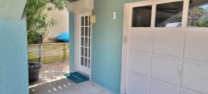 Bay View Great Deck Pool 2 levels & 3 bedr condo