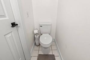 Cozy 1 BR- Sleeps 4 with Pool