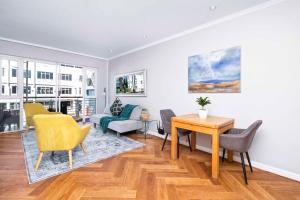 Cozy Harbour View Apartment in Granger Bay