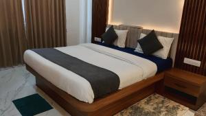 Hotel Vayu Banquet & Restaurant