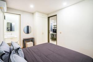 Unique! 1BR Apt in Detached House at Hotel Grounds