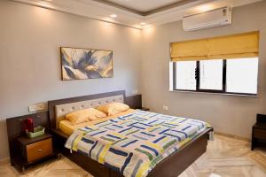 Neelam Homestay - Lemon Room