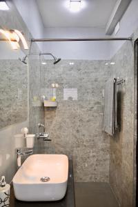 Neelam Homestay - Lemon Room