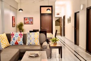 Neelam Homestay - Lemon Room