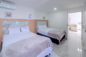 Spacious beachfront apartment