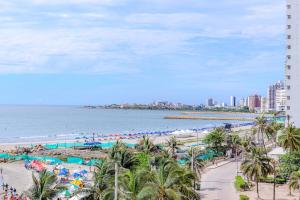 Spacious beachfront apartment