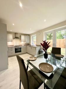 Charming 1 Bedroom with Private Bath