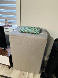 East Coast Cozy by Wastis-Easy Hwy, City & Airport Access plus Free Parking