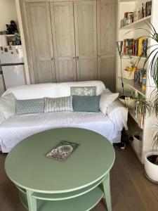 Charming flat in the heart of Paris