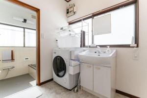 Kasai Hotel near Shinjuku, Akihabara, Asakusa TDR-Disney T-LAB 一棟まるまる葛西ホテル最大9名