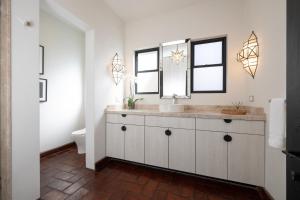 Luxury Condos I Parroquia View & Rooftop Jacuzzi I Paseo del Centro Condominio Boutique