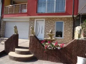 The Sea Lions Guest House - Tsarevo