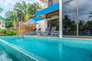 Sleep 11-Beachfront-Pool-Wildlife-100MB -Suites