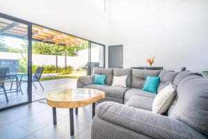 Uvita-great Location-3 Bedroom-private Pool-gated