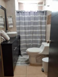 Dept Familiar en crucita a pasos de la playa con auto check in