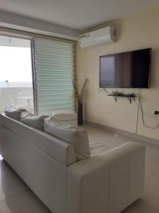 Dept Familiar en crucita a pasos de la playa con auto check in