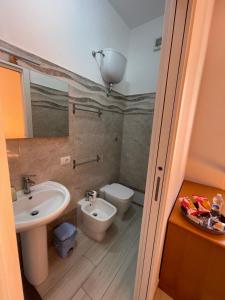 Camera privata con bagno privato e snack di benvenuto