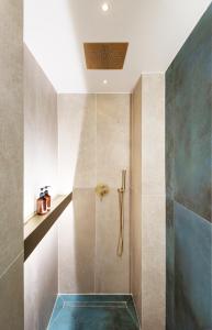 Luccoli17 - Elegant City Escape with WiFi 1Gbps, Elevator, AC - Genoa Historical Center