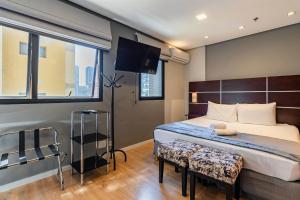 Flat king size consulado americano, garagem + AC