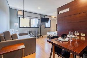 Flat king size consulado americano, garagem + AC