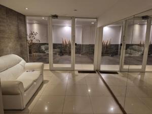 Moderno y luminoso Departamento zona Guemes con cochera