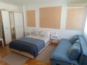 Apartman Nicolas - 3hvězdičkové hotely ve městě Karaburma
