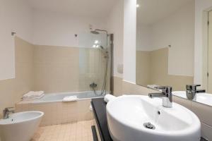 Vigoni 3 - Wonderful Apt for 6 People - B Home