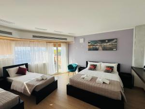 MMM HOME Train Station 4