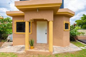 Tiny home- likle but wi tallawah